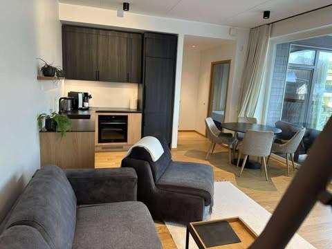 Oeoe Street Luxury Apartment With Terrace Тарту Екстериор снимка